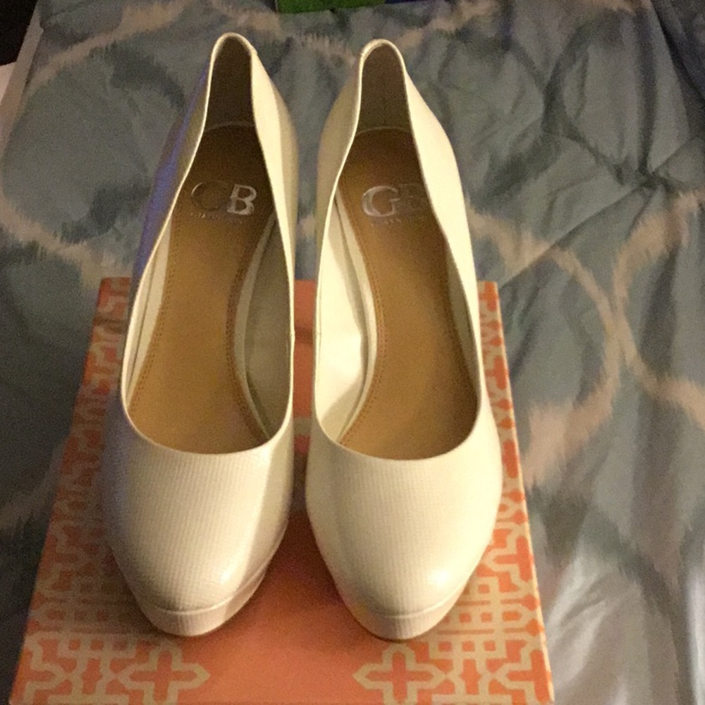 Never worn